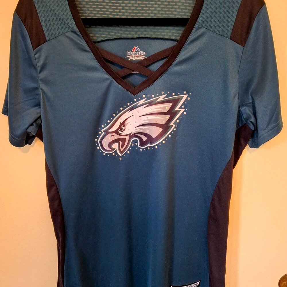 Women's Philadelphia Eagles shirt